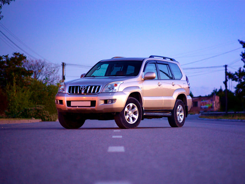 Сравнение Toyota Land Cruiser Prado и Nissan Patrol - Фото 1