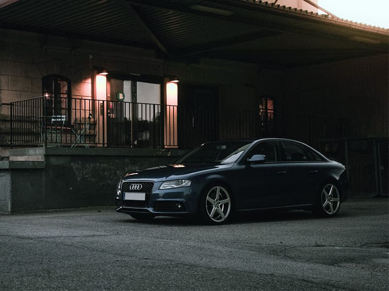 Порівняння седанів: Audi A4 проти Volkswagen Jetta