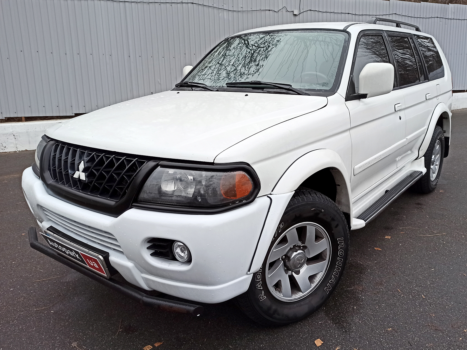 Mitsubishi pajero sport 2001