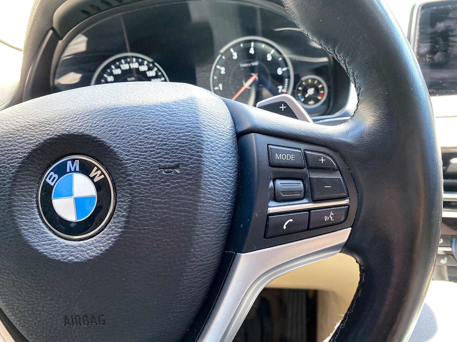 BMW X6 - Фото 40