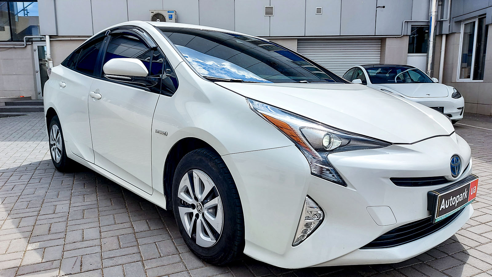 Toyota Prius - Фото 8