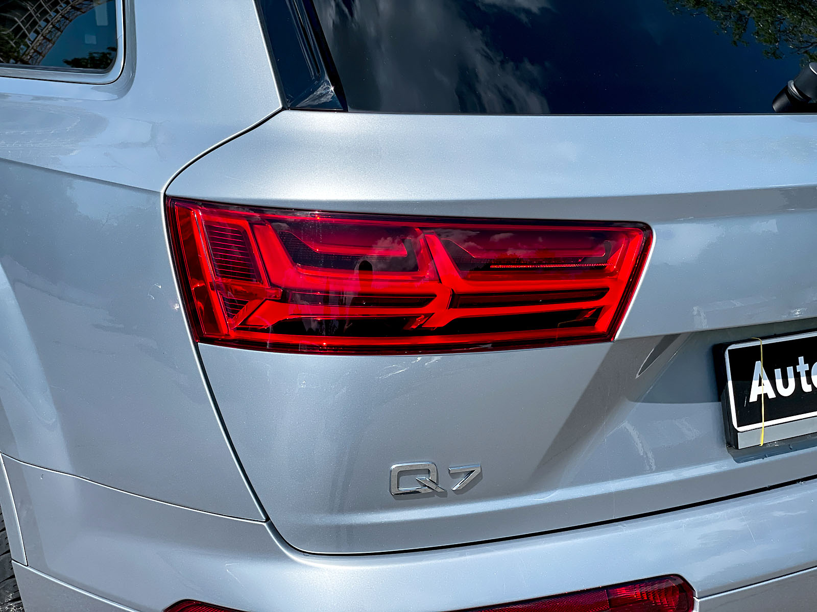 Audi Q7 - Фото 12