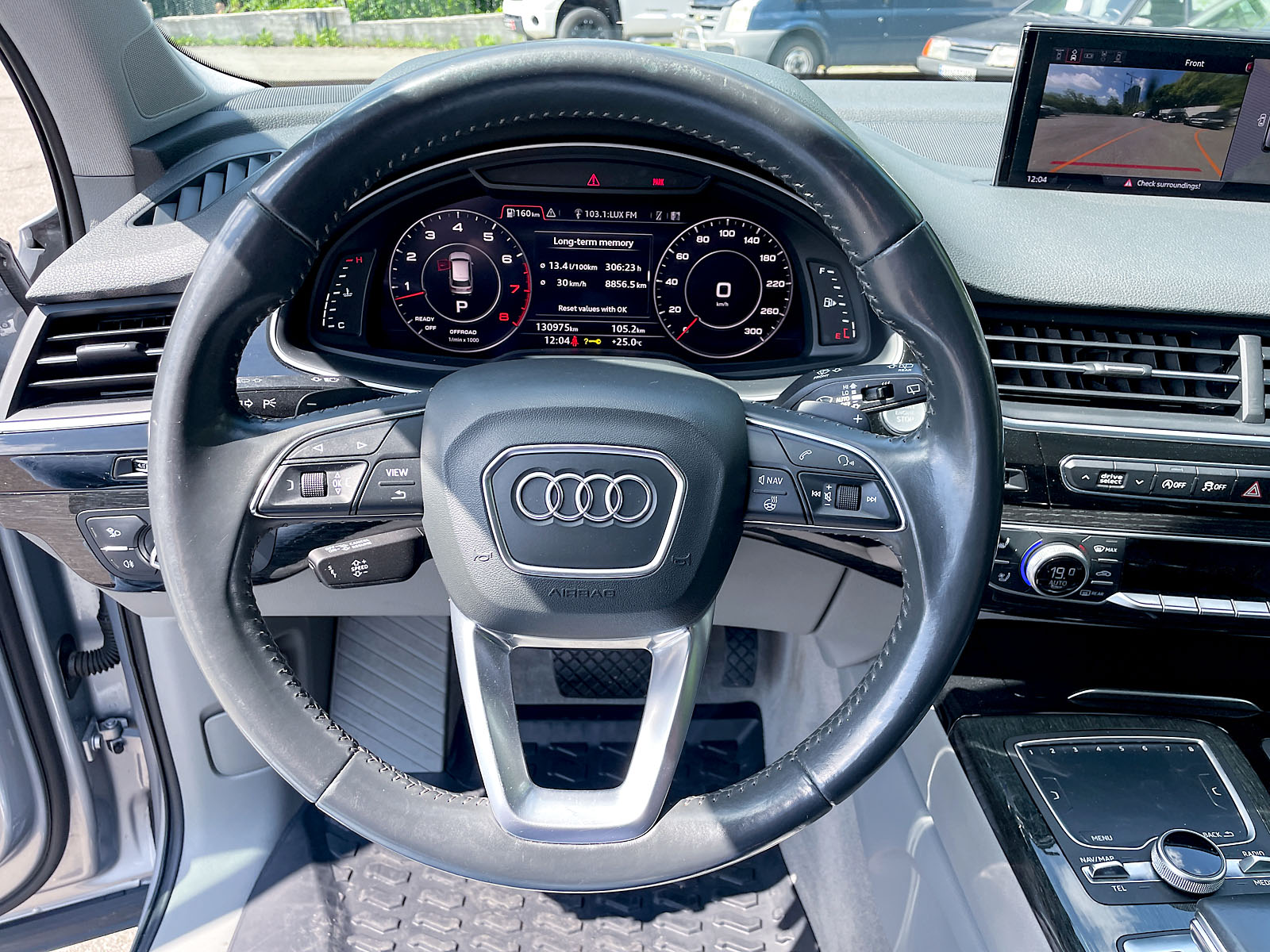 Audi Q7 - Фото 22