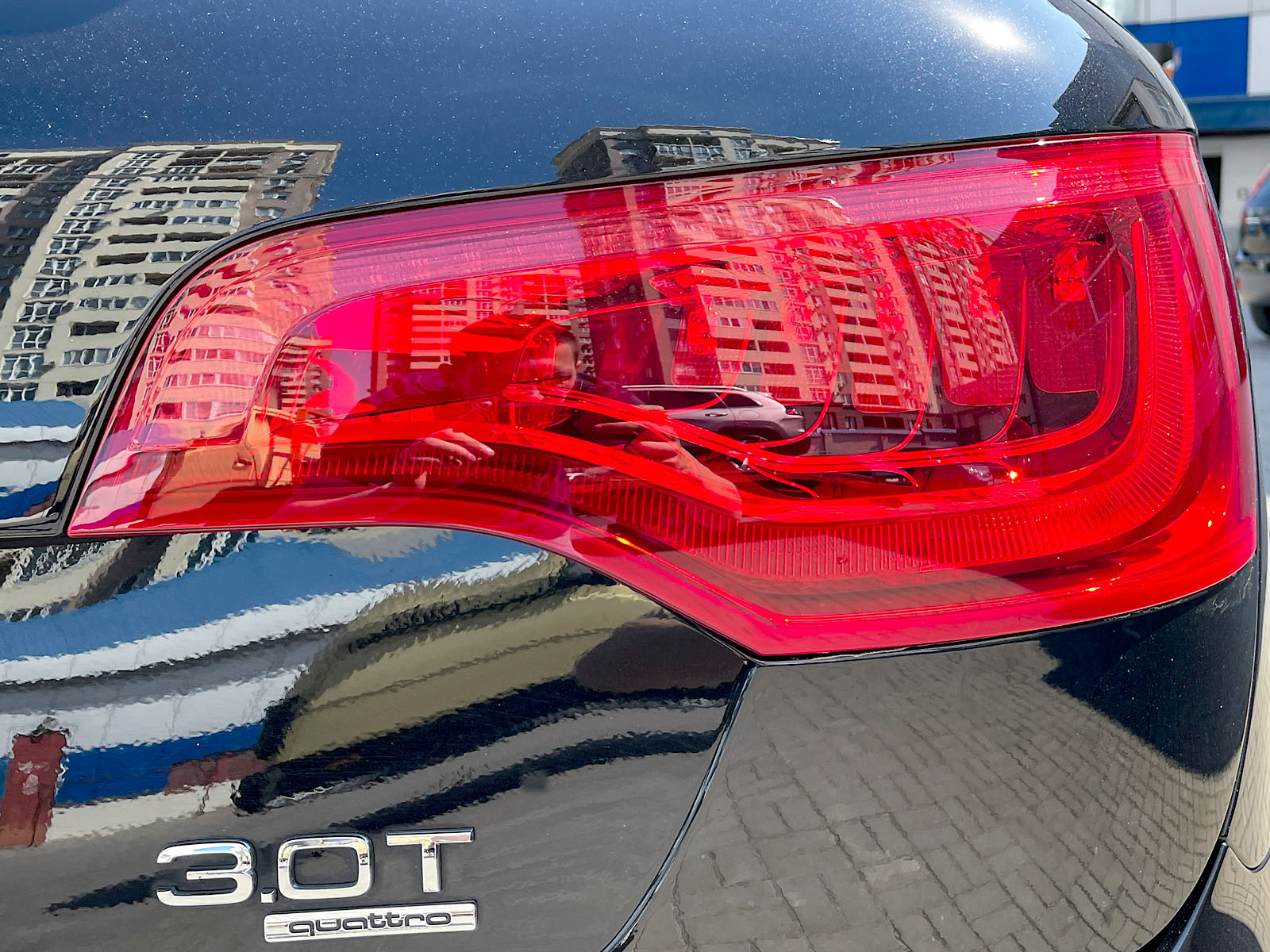 Audi Q7 - Фото 14