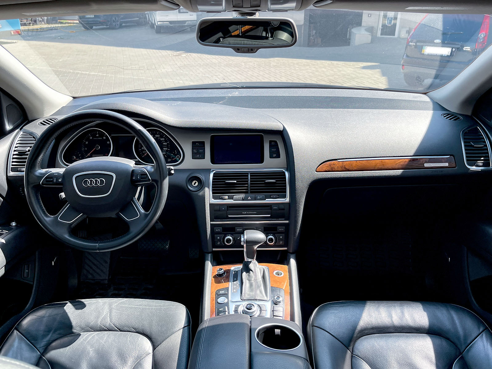 Audi Q7 - Фото 19