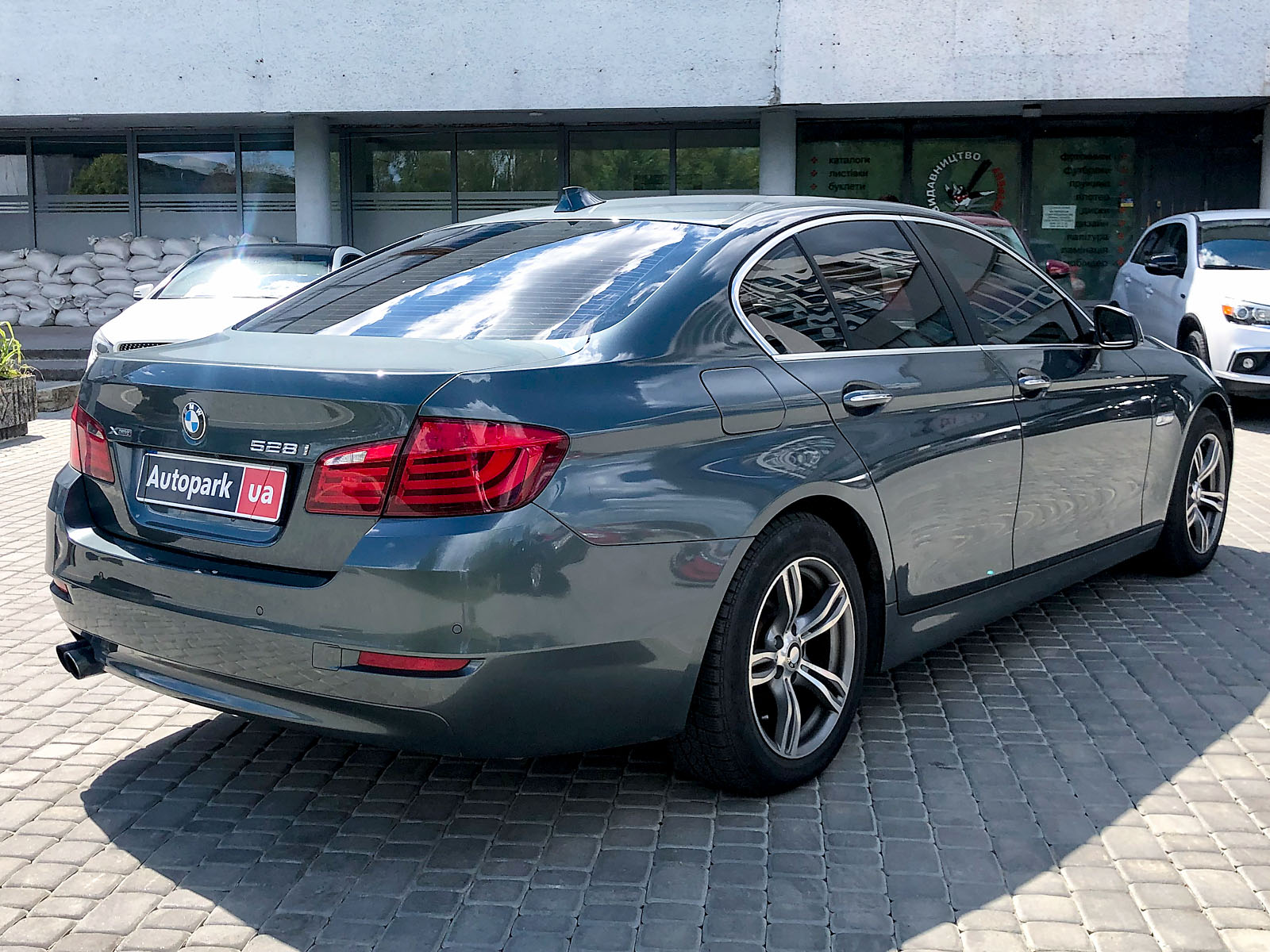 BMW 528 - Фото 7