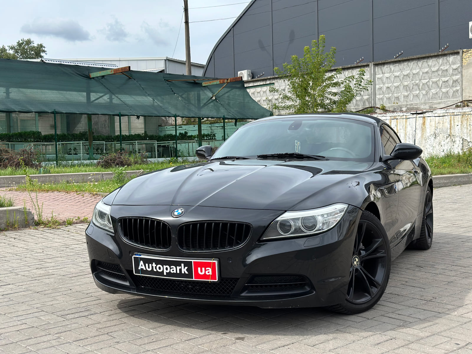Автомобілі BMW Z4 купити в Україні, ціна на б/у автомобілі BMW Z4 