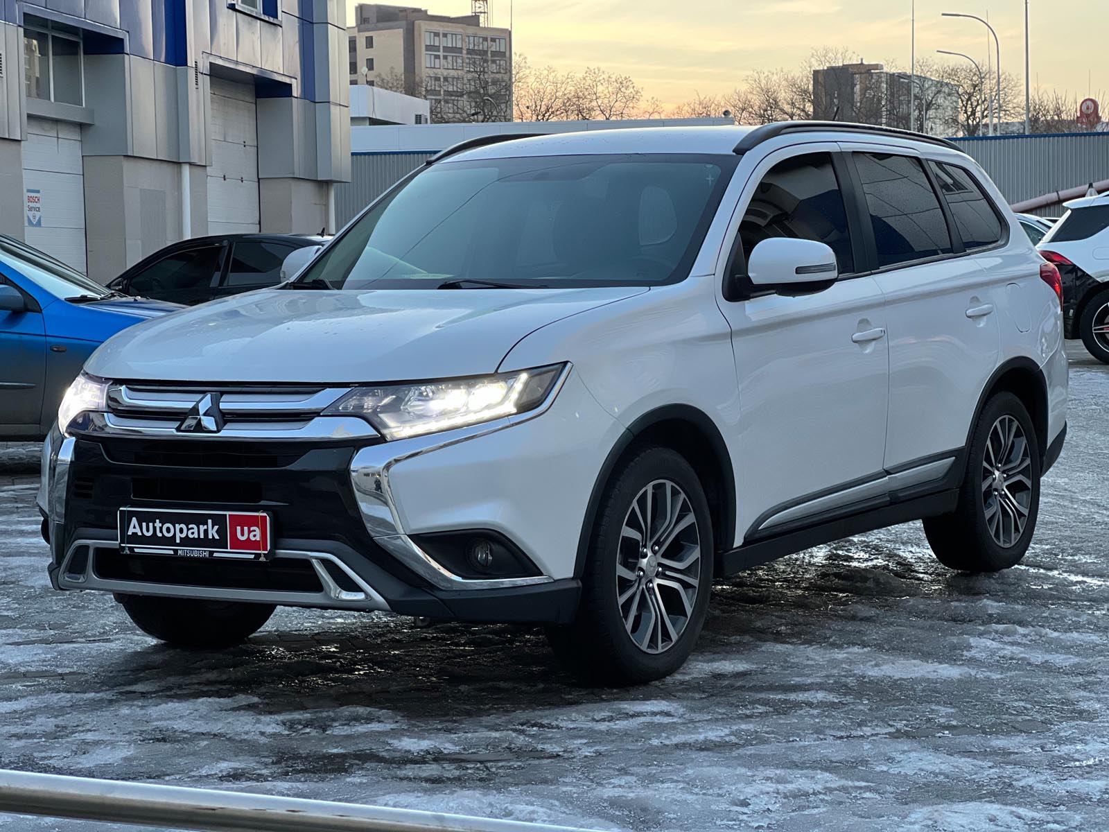 Автомобили Mitsubishi купить в Украине, цена на б/у автомобили Mitsubishi в  наличии, продажа подержанных авто в Autopark