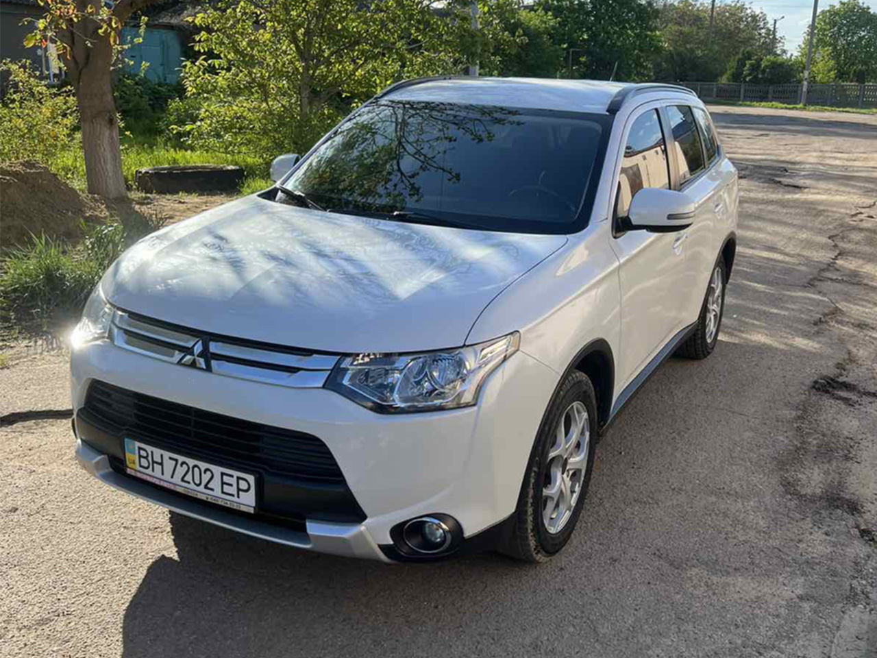 Автомобили Mitsubishi Outlander купить в Украине, цена на б/у автомобили  Mitsubishi Outlander в наличии, продажа подержанных авто в Autopark