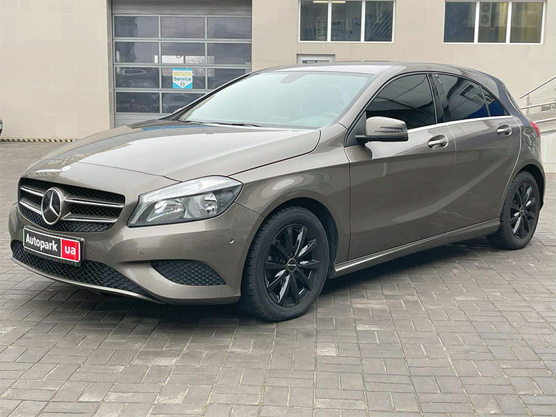 Mercedes-Benz A-Class фото