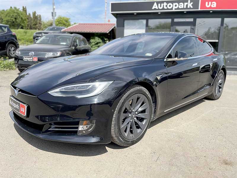 Tesla Model S 2018 фото