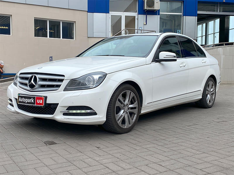 Mercedes-Benz C-Class фото