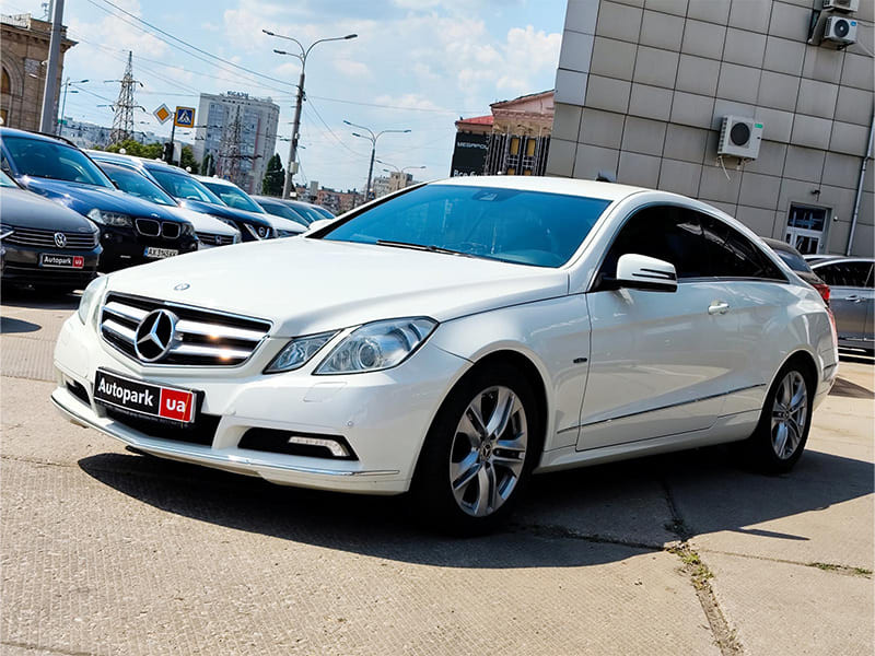 Mercedes-Benz E-Class фото